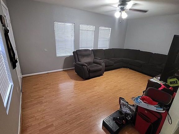 4th image of 4805 Wynona Dr