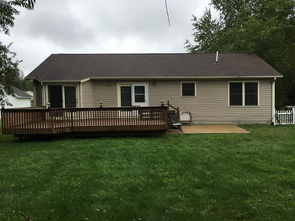 2nd image of 643 Greenbriar Cir