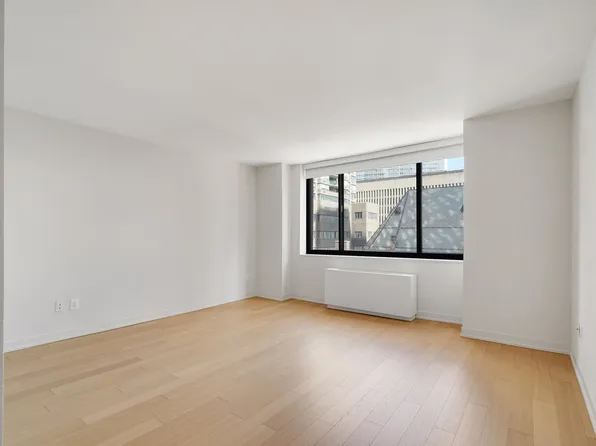 1 Columbus Place image 3 of 31