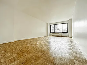 Rented by Manhattan Realty Group