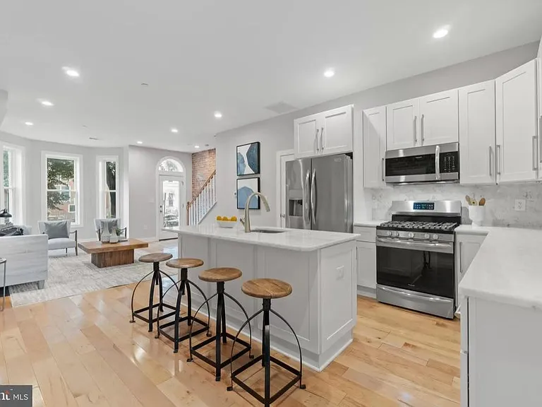 1121 Montello Ave NE #2 — Photo 9