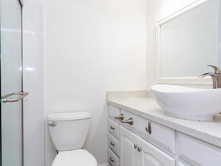 1213 Admiralty Ln — Photo 10