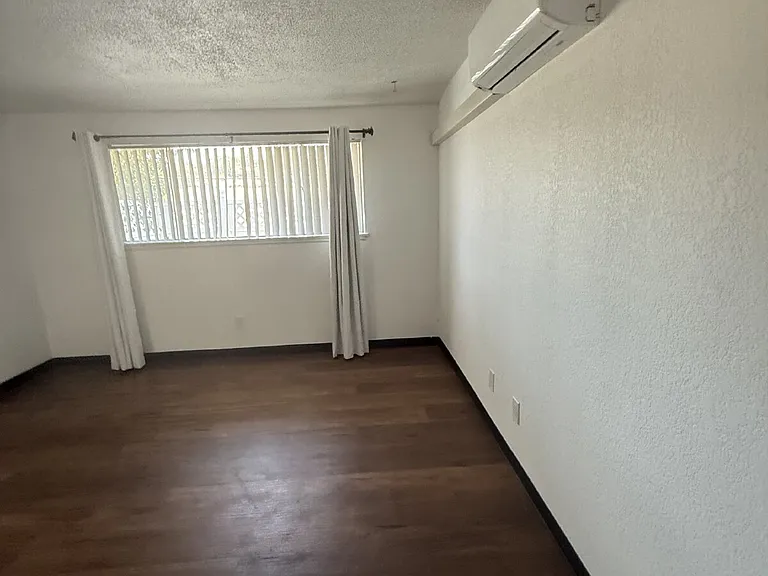 4607 Plaza Ln #D — Photo 12