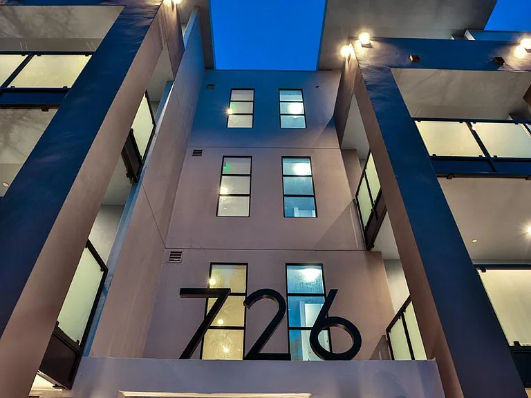 726 N Hudson Ave #Penthouse 1 — Photo 23