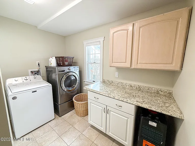 25 Ocean Ave — Photo 20