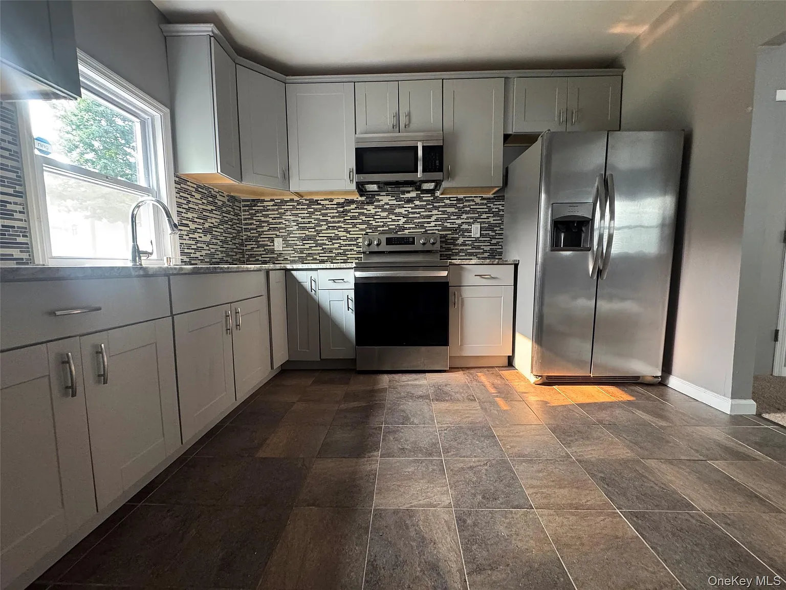 3 bed, 1.5 bath, 1562 sqft, $2,250 — Photo 1
