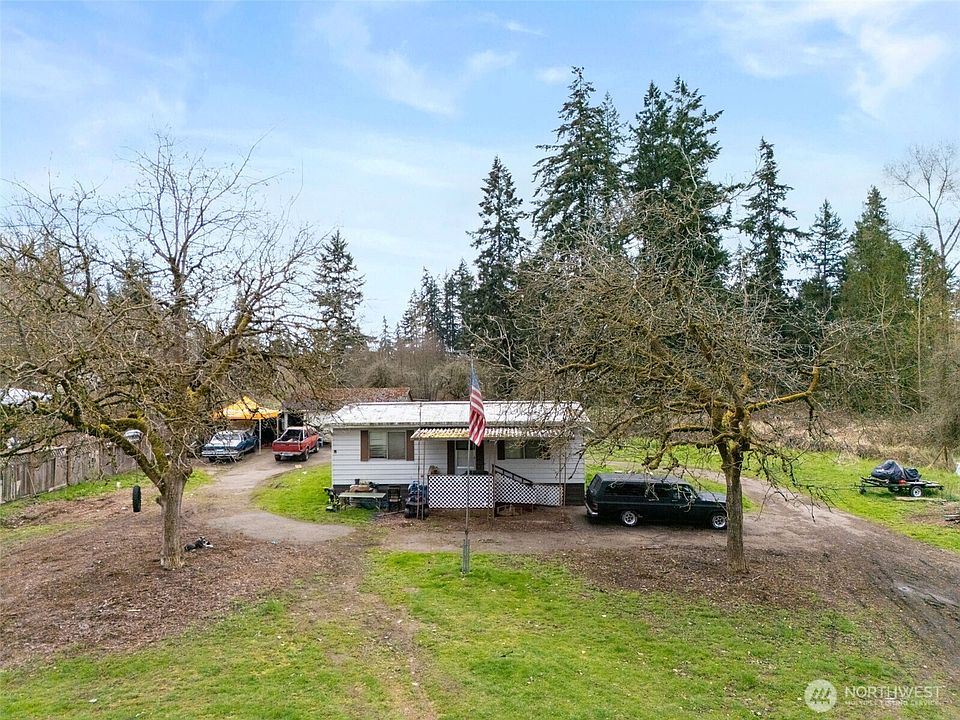 1st image of 4622 152nd Street E