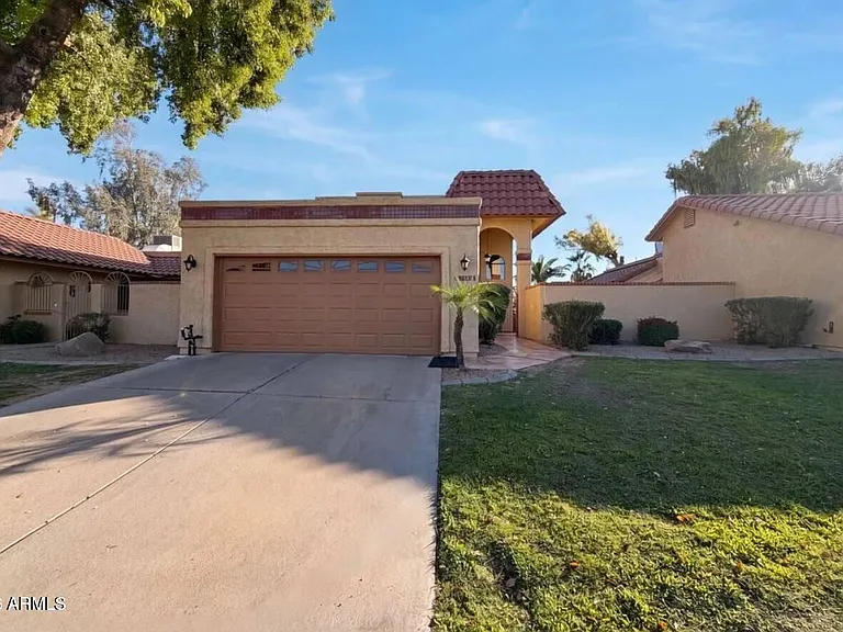 12346 S Shoshoni Dr — Photo 1