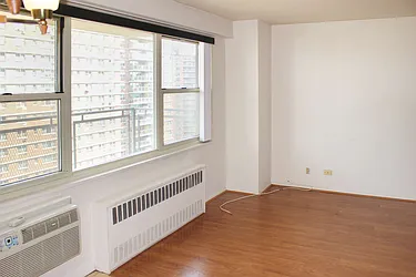 Sold by Thomas Lipovetsky, LREB