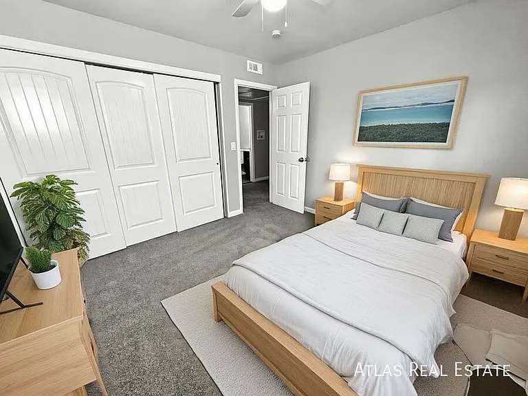 2107 Preuss Rd #B — Photo 12