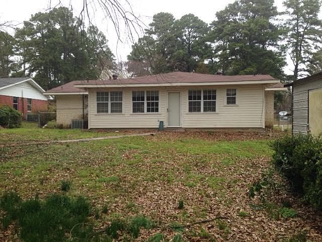 2nd image of 3005 Hoyte Dr