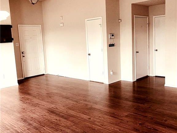 2nd image of 12200 Stillglen Trl