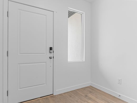 4th image of 559 E Levengrove Dr #1160