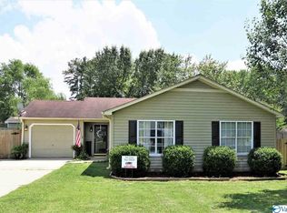 916 Sunshine St SW, Hartselle, AL 35640