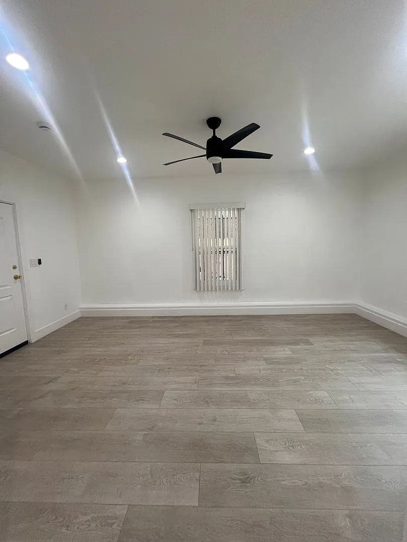 676 Shatto Place — Photo 2