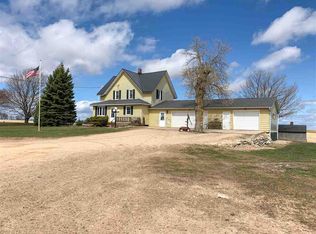 N5556 Valley Rd, Luxemburg, WI 54217