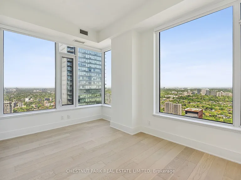 11 Yorkville Ave #4302 — Photo 17