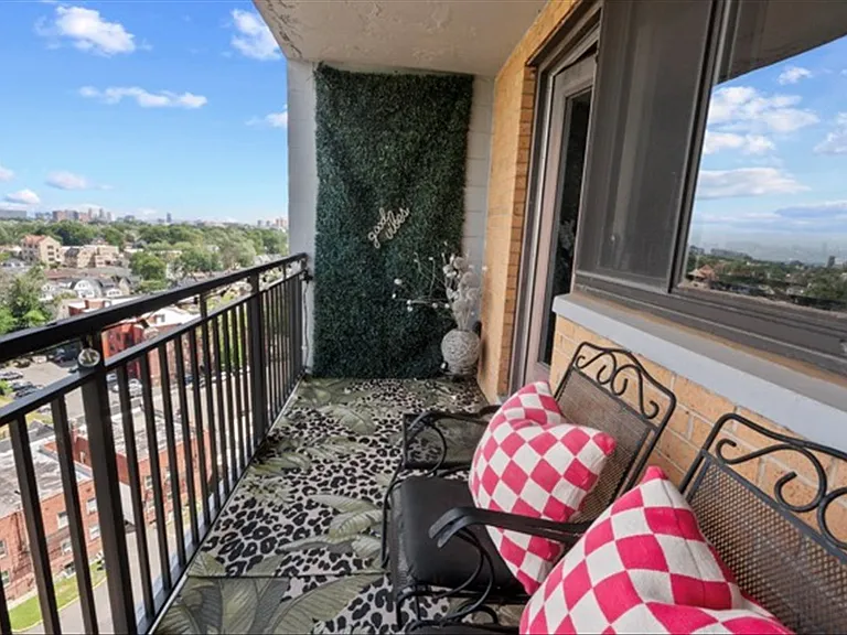 60 Parkway Dr E #12A — Photo 9