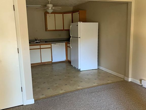 4th image of 102 McConnell St APT 104
