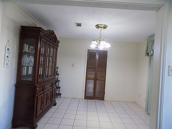 5th image of 11806 Stanwood Dr