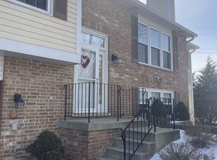 10087 Cambridge Dr, Mokena, IL 60448