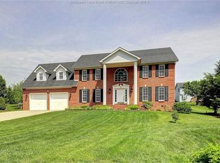 35 Sherwood Cir, Hurricane, WV 25526