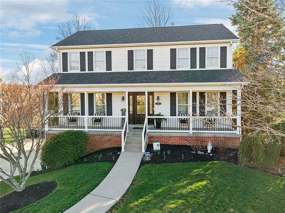 1st image of 1111 Redoak Dr