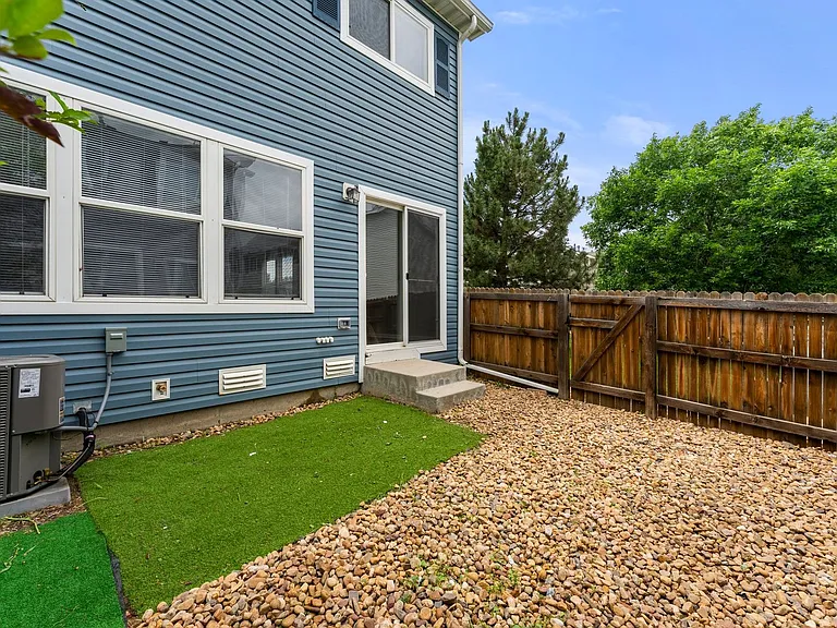 7857 S Kittredge Cir — Photo 26