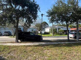 140 Pearl St NE, Boca Raton, FL 33432