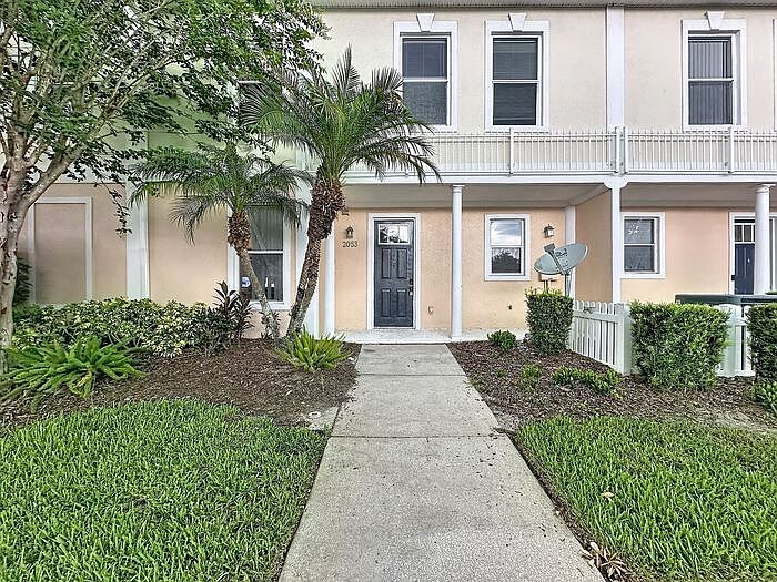 1st image of 2053 Green Oak Ct