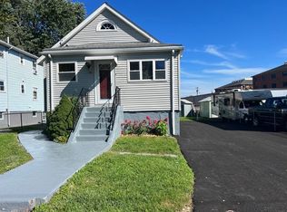 28 Cummings St, Medford, MA 02155