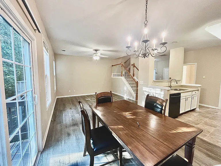 1659 Tailmore Ln — Photo 5