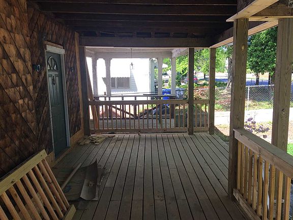 2nd image of 350 Alexander Ave