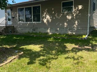 1006 Oswego St, Tama, IA 52339