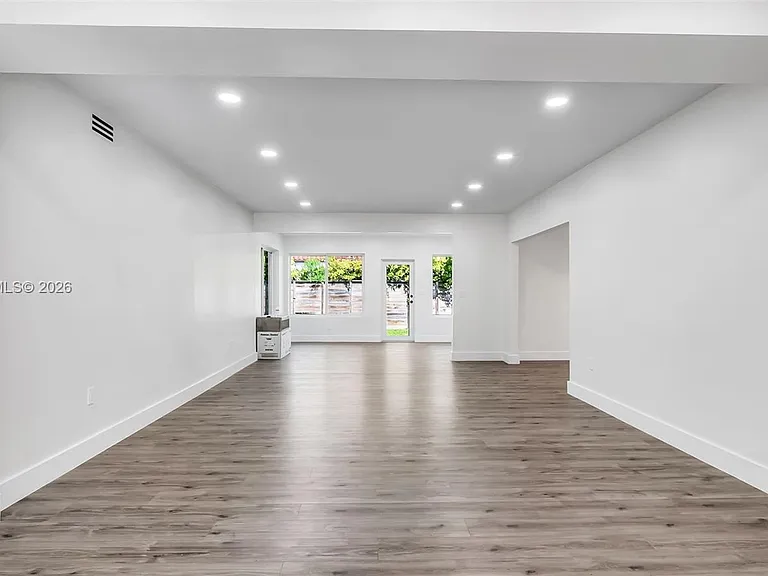 1500 NE 13th Pl — Photo 23