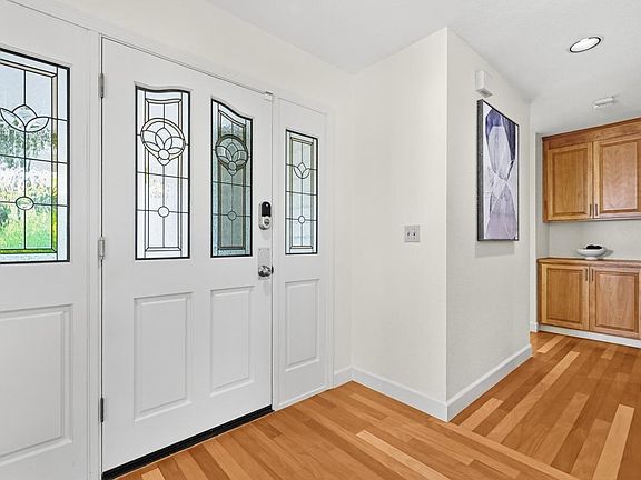 4th image of 635 Tami Way