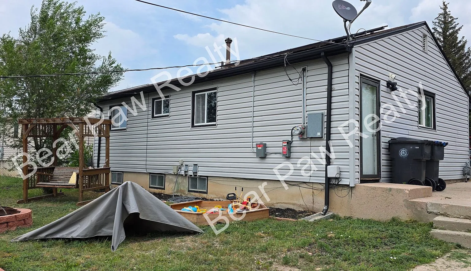 116 King Ct — Photo 2