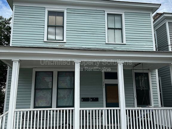 3rd image of 721 Chestnut St APT A