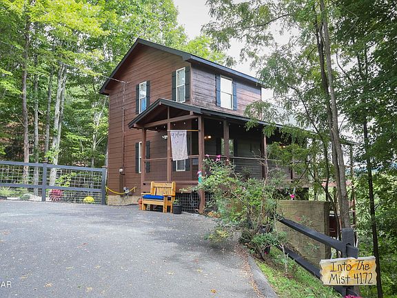 2nd image of 4172 Chamberlain Ln