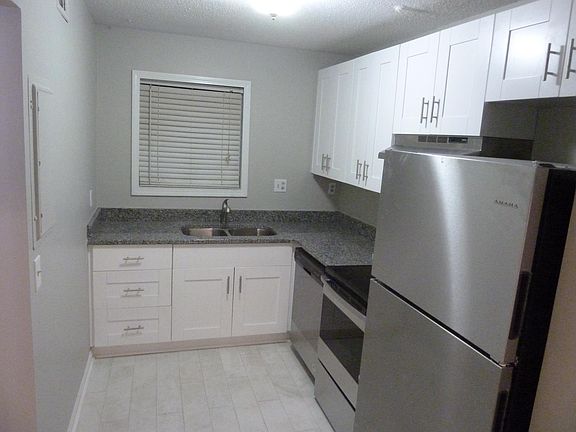 3rd image of 6216 Overlook Rd