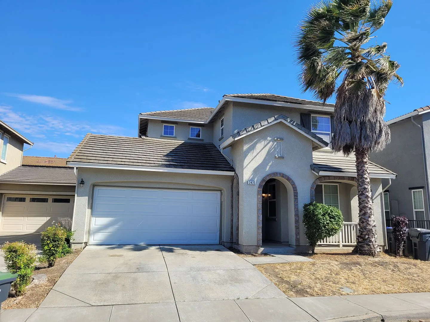 2435 Hanson Dr photo 1