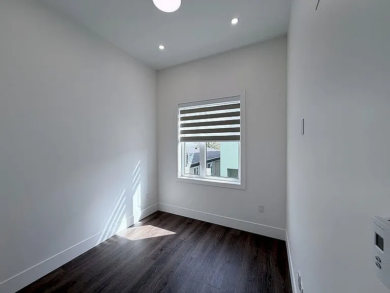 10XX E 62nd Ave — Photo 20