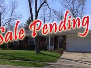 316 Graceland Dr, West Carrollton, OH 45449