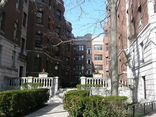 1st image of 2338 N Lincoln Park W