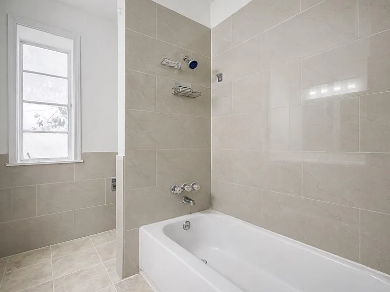 7902 Grove Ridge Dr — Photo 9