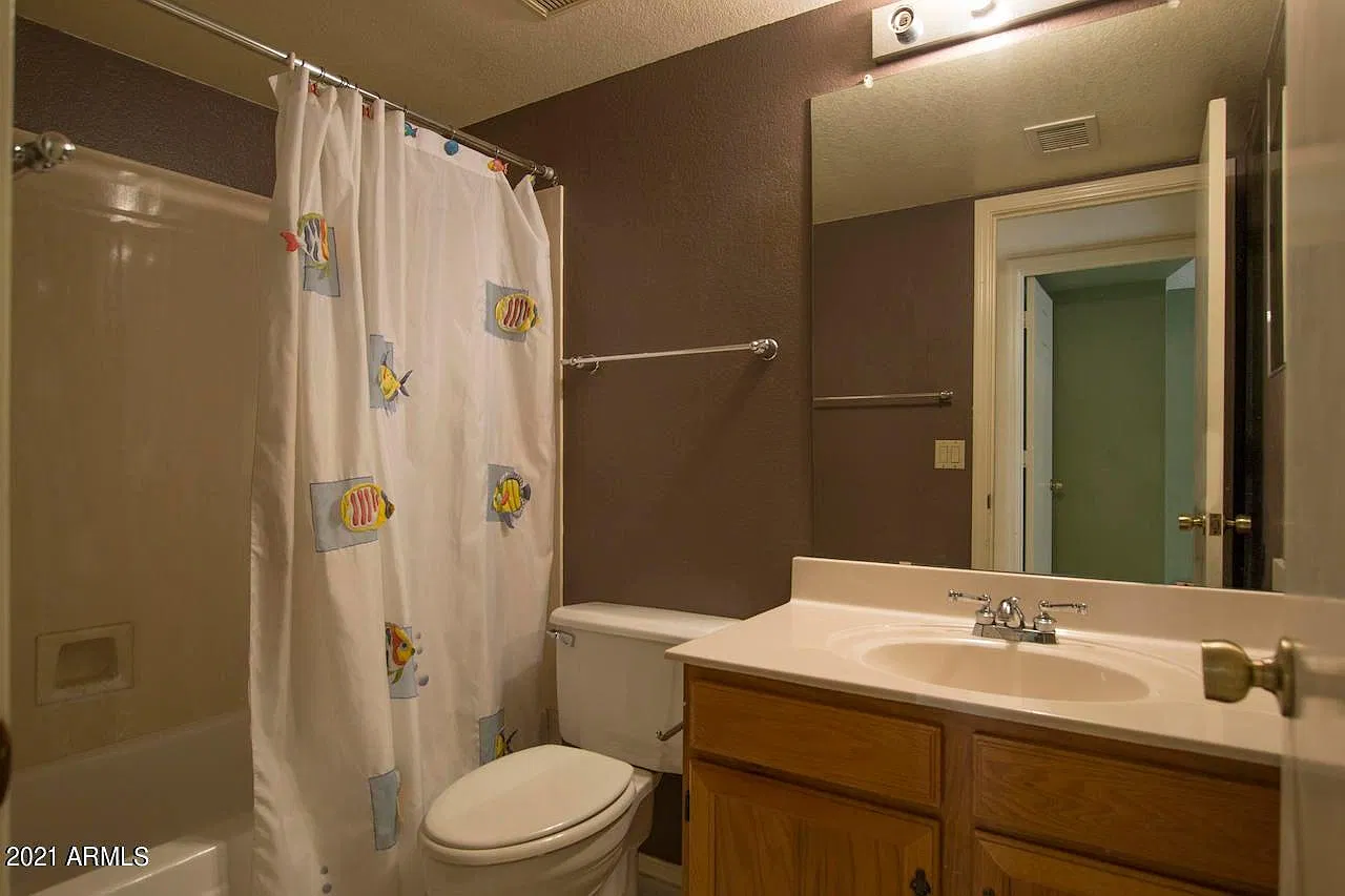 3 bed, 1250 sqft, $2,275 — Photo 3