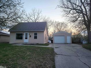 321 E 9th St N, Newton, IA 50208
