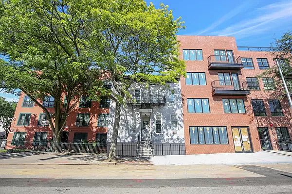 1st image of 221 Howard Ave APT 1R