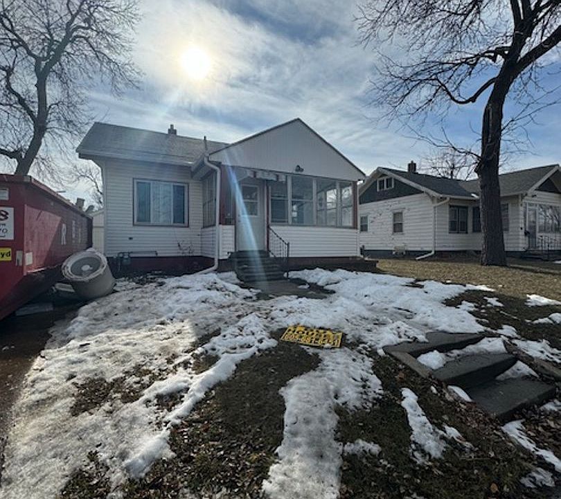 1st image of 1209 W 7th St