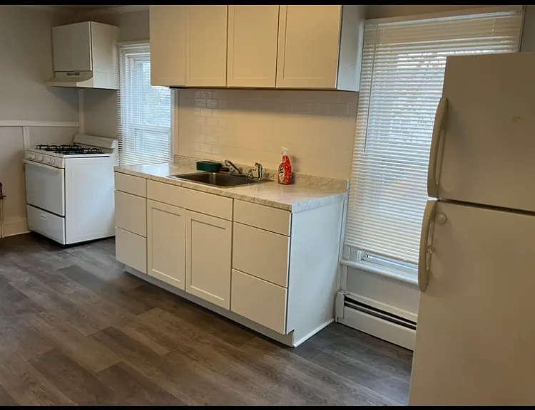64 Main St #B — Photo 15